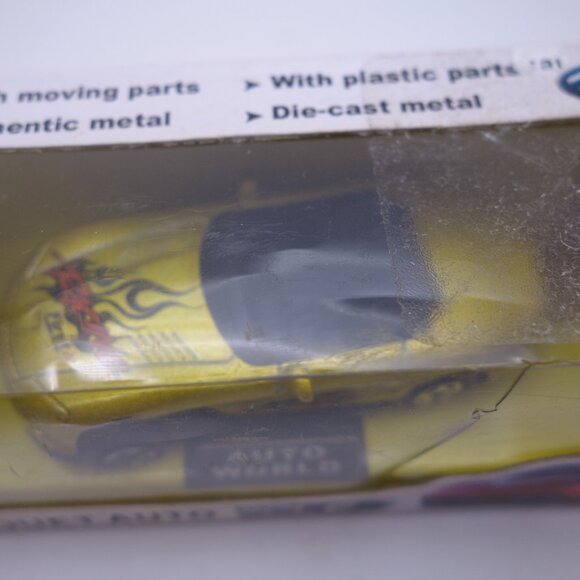 City Vehicle Auto World 1:87 Scale w/ moving parts authentic metal Die-Cast Car - Picture 7 of 11